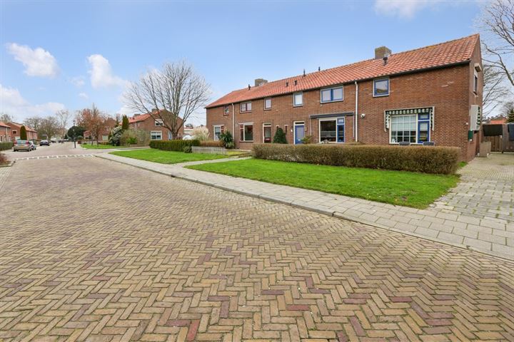 Bekijk foto 1 van Margrietstraat 5