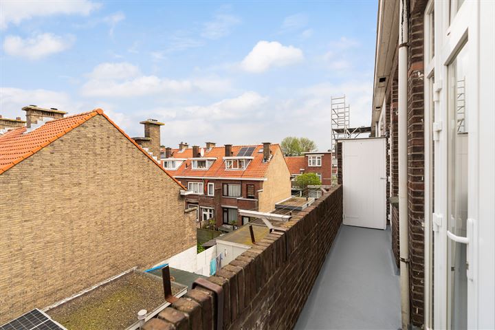 View photo 28 of Linnaeusstraat 111