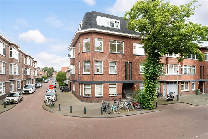 View photo 32 of Linnaeusstraat 111