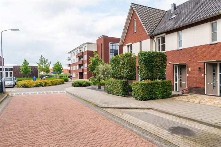 View photo 60 of Overste J M Kolffstraat 18