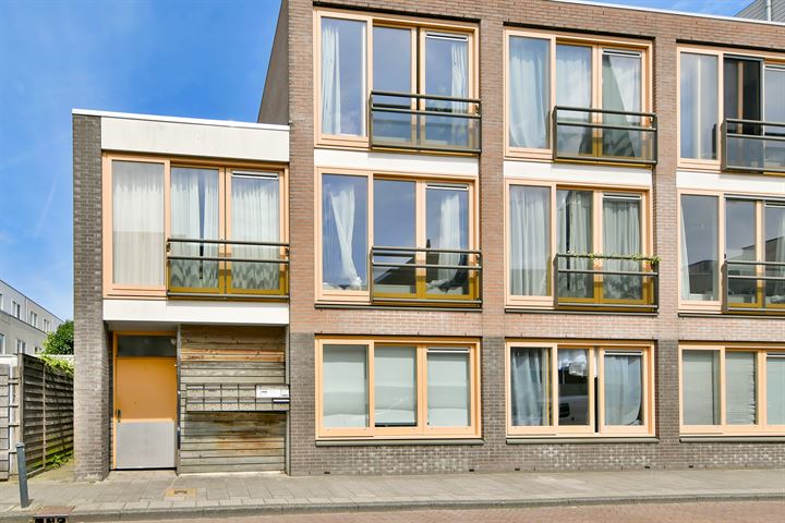 View photo 2 of A.L. Dyserinckstraat 26-F