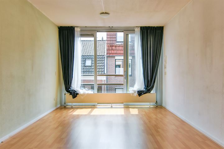 Bekijk foto 15 van A.L. Dyserinckstraat 26-F