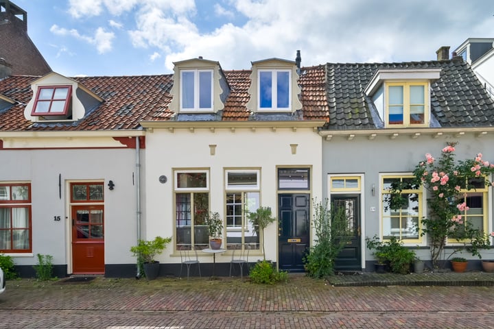 Bekijk foto 1 van Muntstraat 17