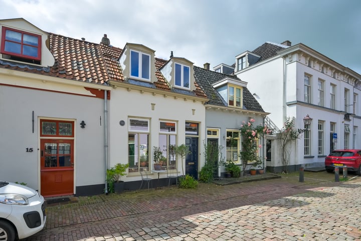 Bekijk foto 2 van Muntstraat 17