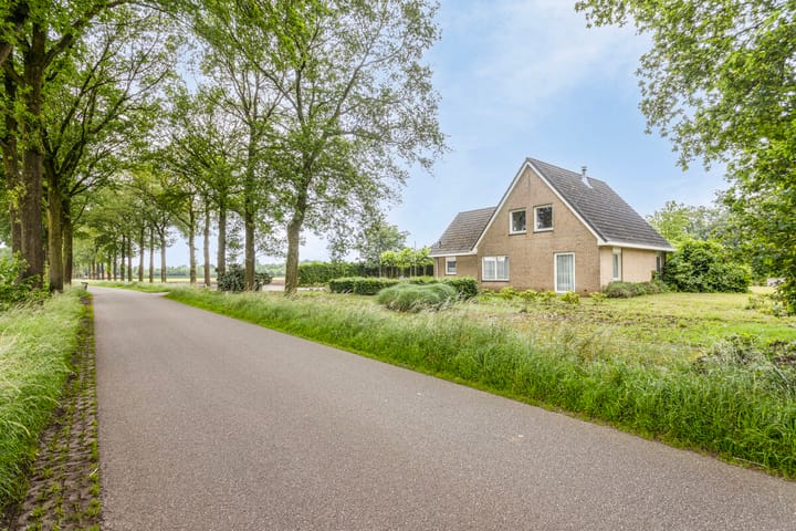 Photo 3 of Waaijenbergstraat 5-A