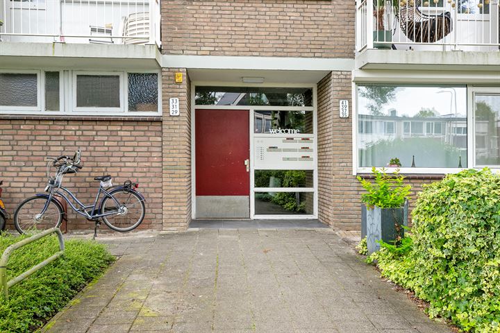 Bekijk foto 6 van Burgemeester Crezéestraat 31