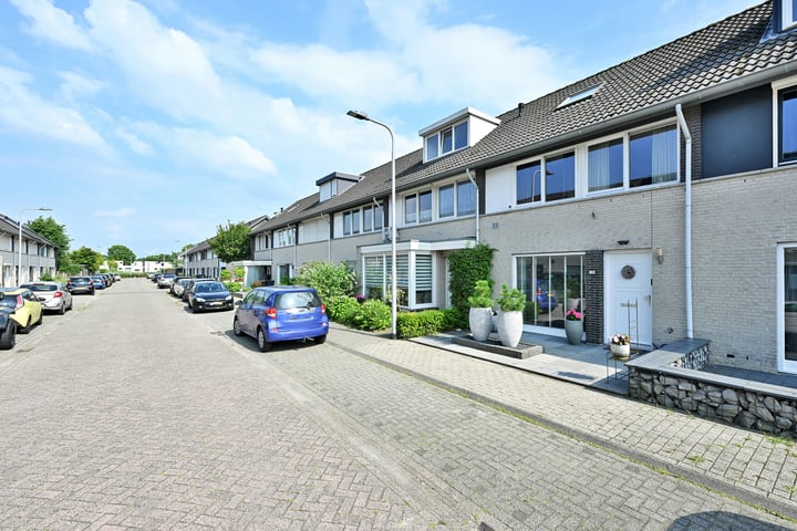 View photo 2 of Mullegenstraat 30