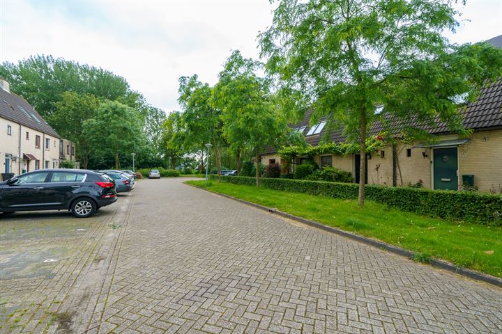 Bekijk foto 31 van Sarsvenstraat 22