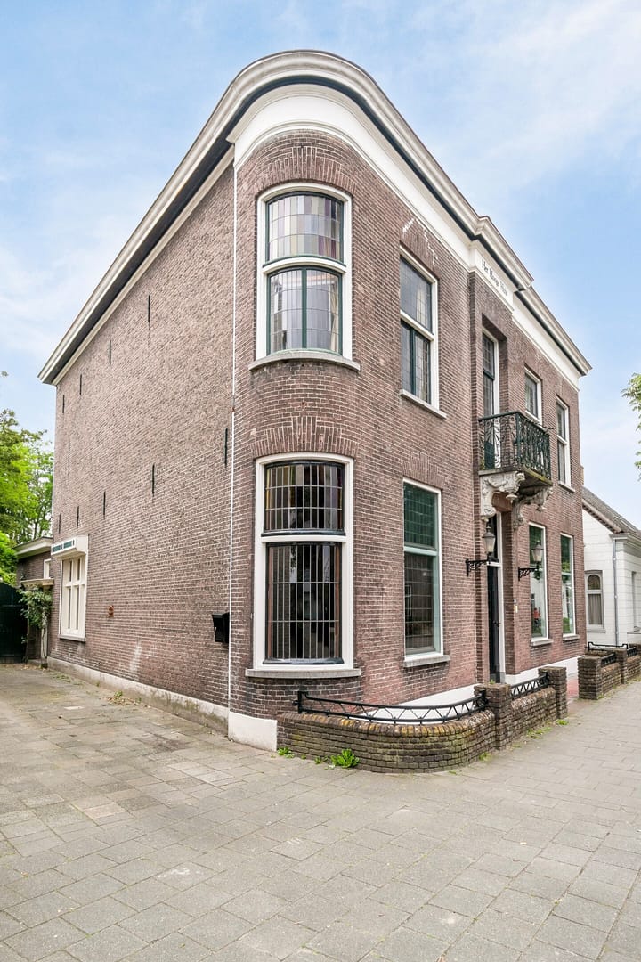 Photo 6 of Hoofdstraat 33