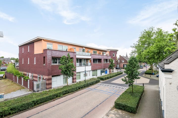 Photo 62 of Hoofdstraat 33