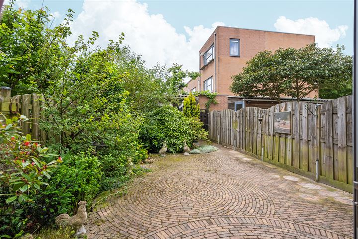 Bekijk foto 35 van Lubitschstraat 16