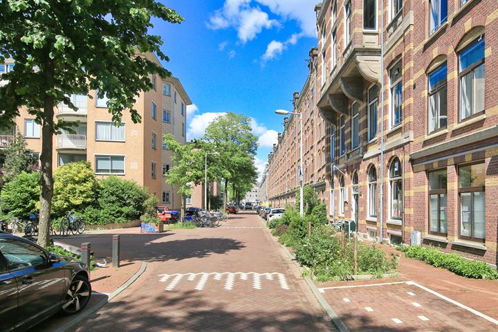 Bekijk foto 17 van Van Reigersbergenstraat 57-3