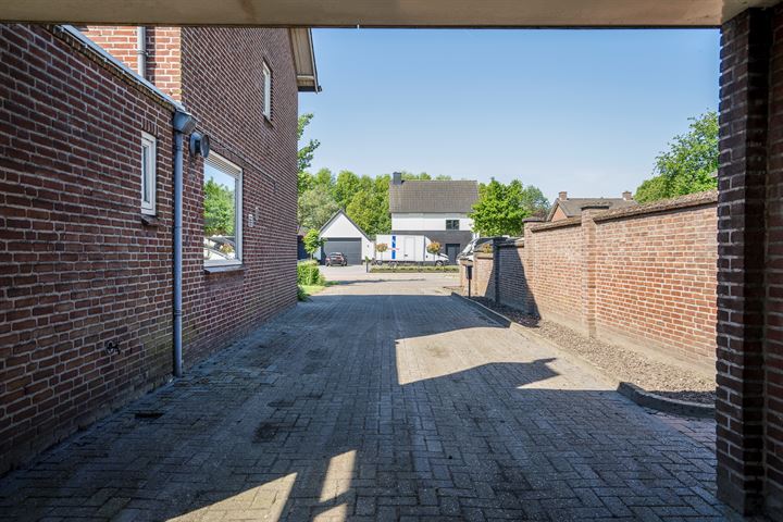 Bekijk foto 3 van Milhezerweg 64