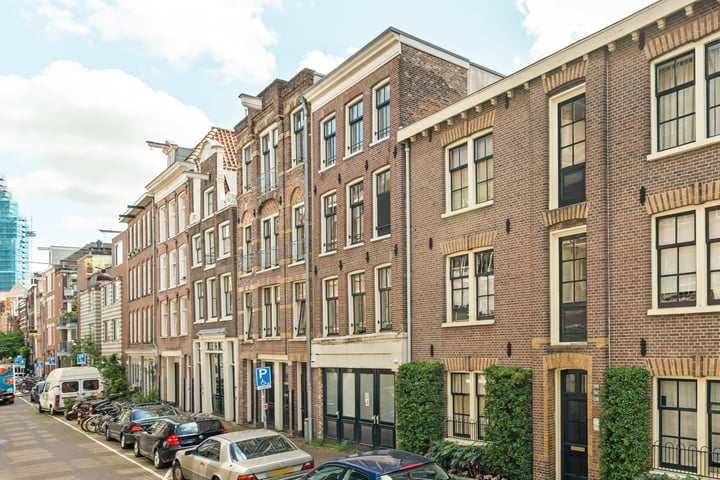 Bekijk foto 1 van Bloemstraat 125-D