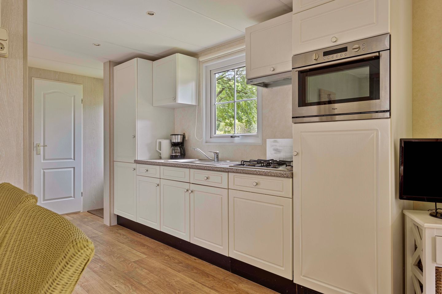 Foto 10 van Centrumweg 5