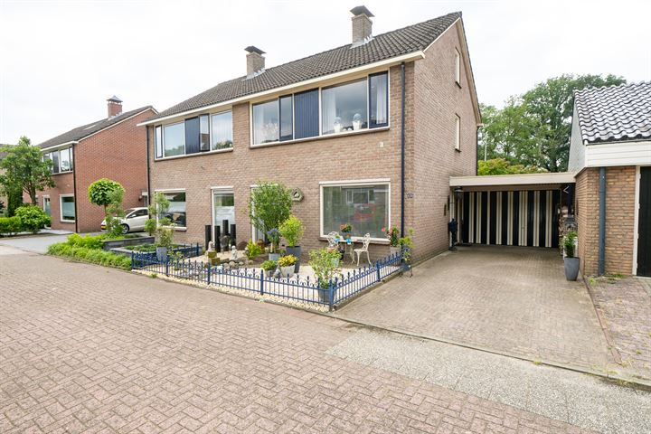 Bekijk foto 1 van Jacques Urlusstraat 48