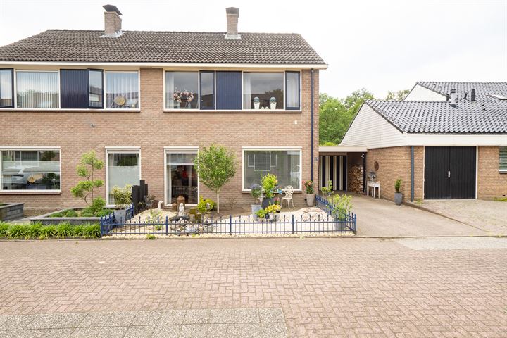 Bekijk foto 34 van Jacques Urlusstraat 48