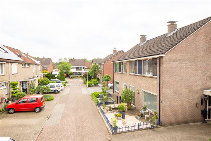 Bekijk foto 36 van Jacques Urlusstraat 48