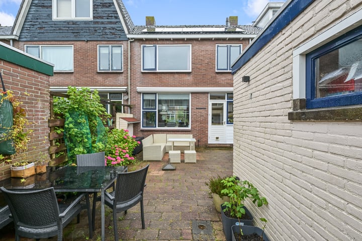 Bekijk foto 2 van Prins van Oranjestraat 37