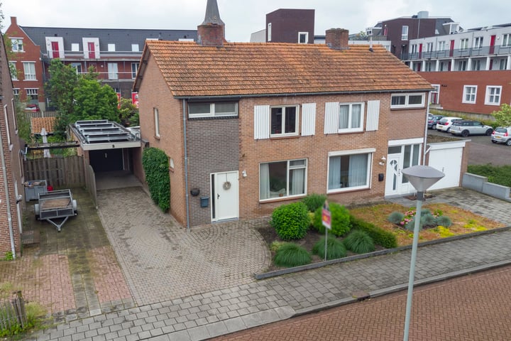 Bekijk foto 1 van Bosschekampstraat 15