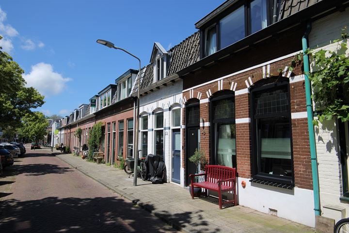 View photo 1 of Dr. Leijdsstraat 35