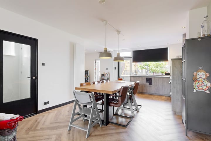 Photo 3 of Esdoornstraat 5