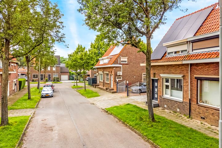 Bekijk foto 4 van Esdoornstraat 5