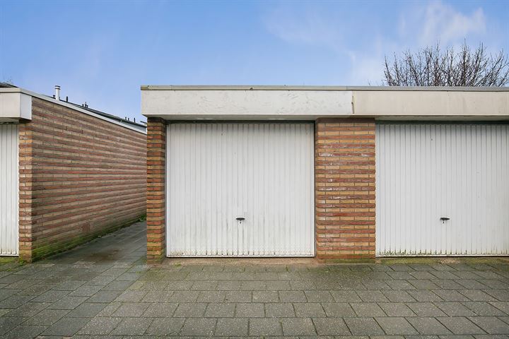 Bekijk foto 32 van Ien Dalessingel 160