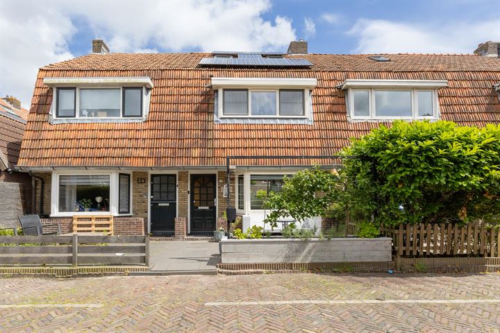 Bekijk foto 1 van Vermeerstraat 36