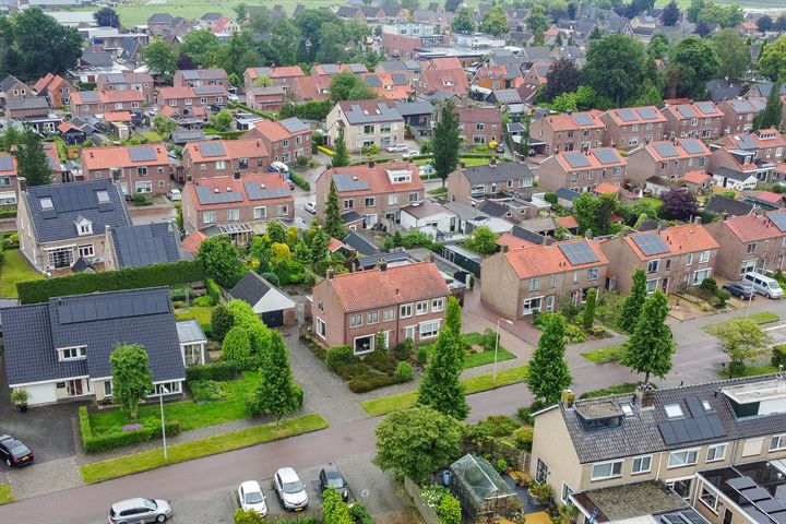 Bekijk foto 46 van Burg.van der Grondenstraat 32