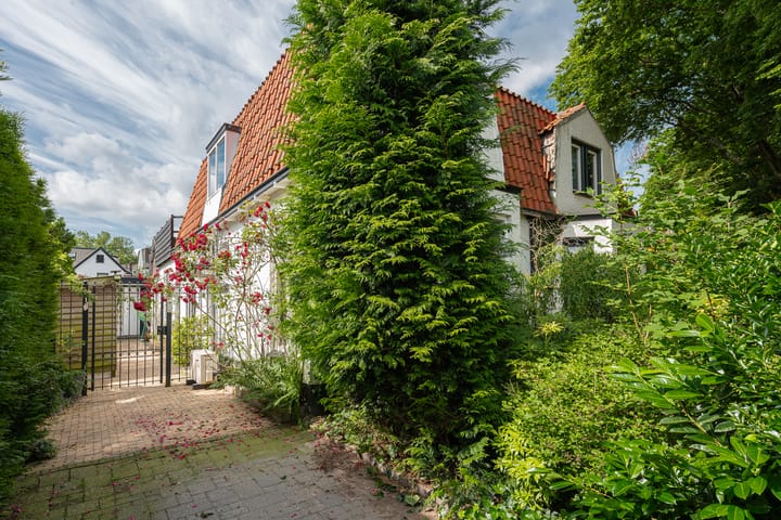 Foto 22 van Floralaan 1