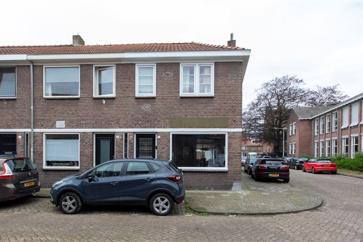 Bekijk foto 39 van Van Heutszstraat 1