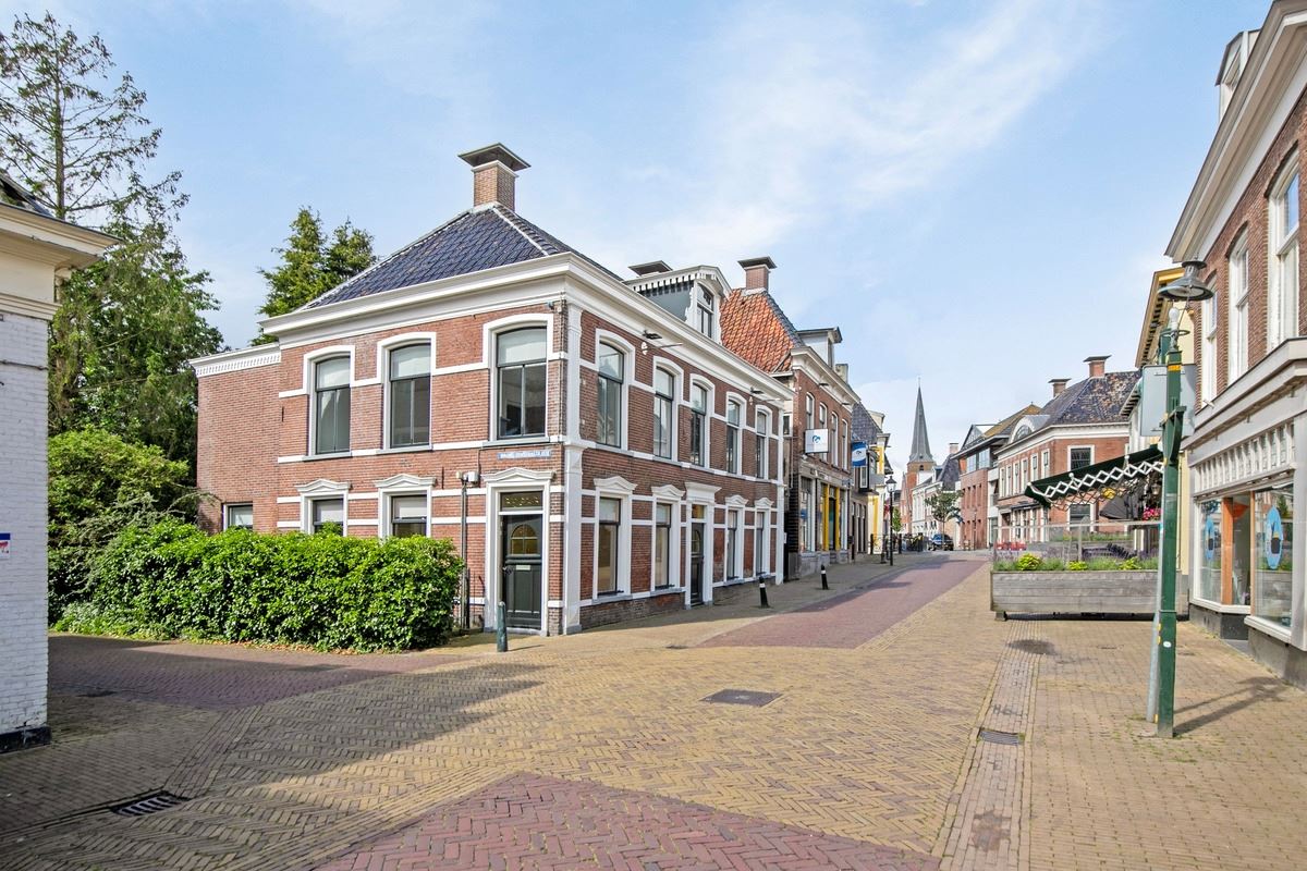 Bekijk foto 2 van Voorstraat 102