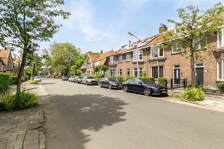 Bekijk foto 2 van v.d.Spiegelstraat 48