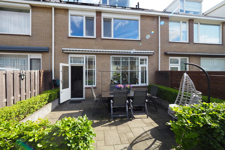 View photo 36 of Aert de Gelderstraat 24