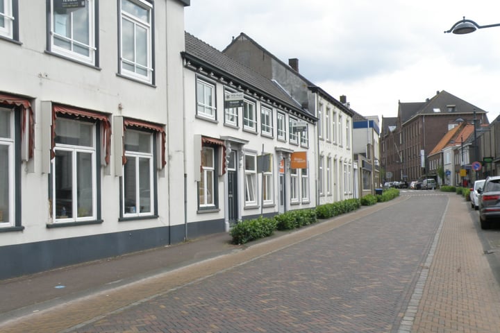 Bekijk foto 2 van Markt 7-A