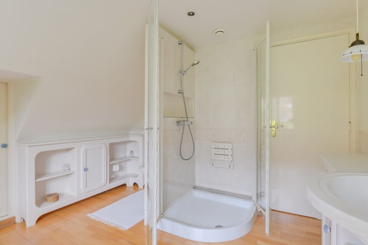 Foto 44 van Maas Geesteranusweg 6