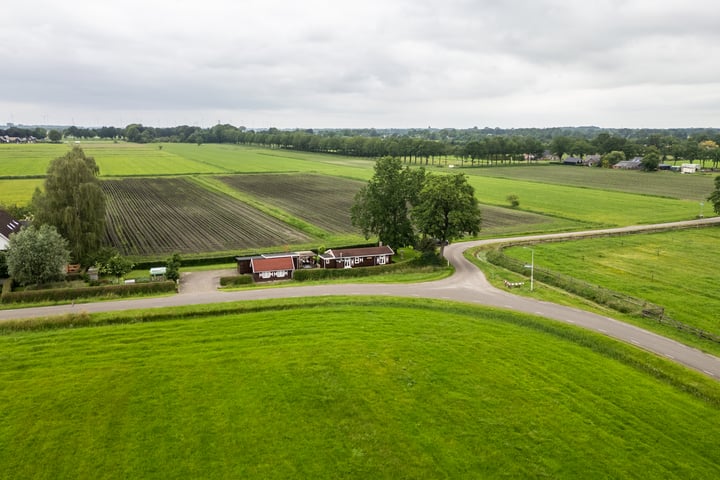 Bekijk foto 2 van Burgemeester Frieswijkweg 18-R1