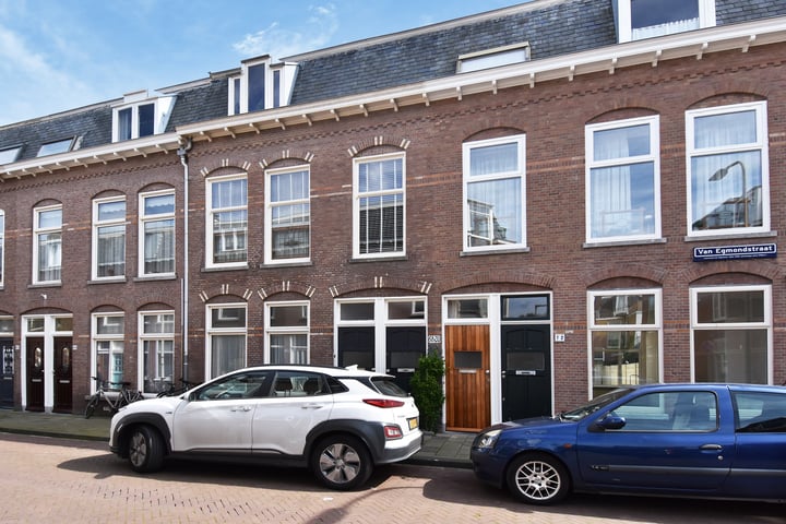 Bekijk foto 2 van Van Egmondstraat 66