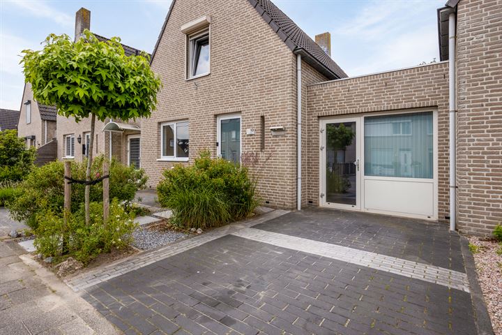 Bekijk foto 42 van Herwijnenstraat 13