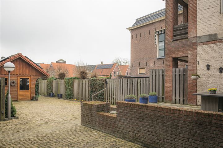 View photo 42 of Voorstraat 57