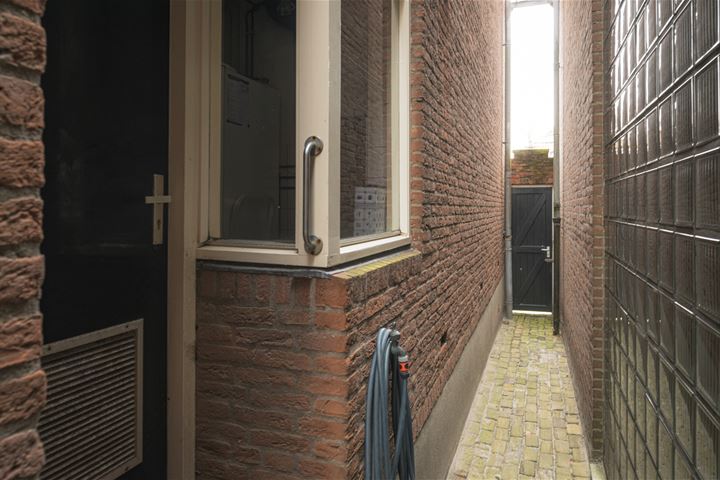 View photo 43 of Voorstraat 57