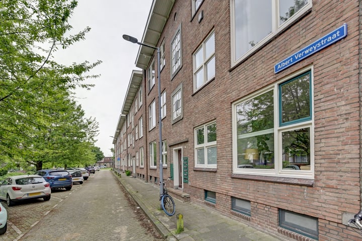 Bekijk foto 3 van Albert Verweystraat 9-C