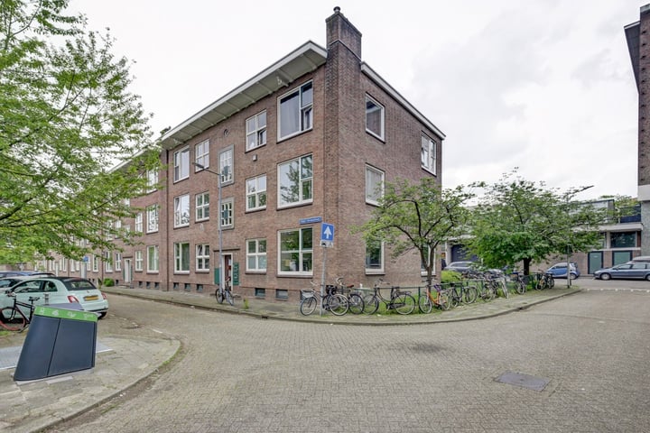 Bekijk foto 1 van Albert Verweystraat 9-C