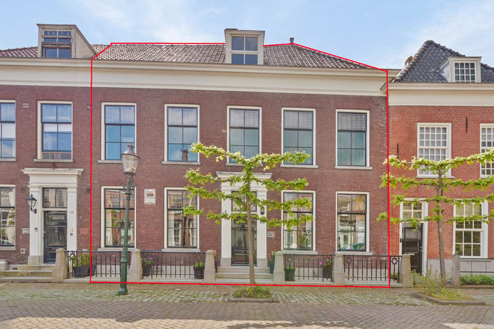 Bekijk foto 1 van Voorstraat 33