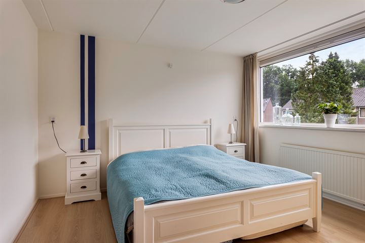 Bekijk foto 13 van Merelstraat 77