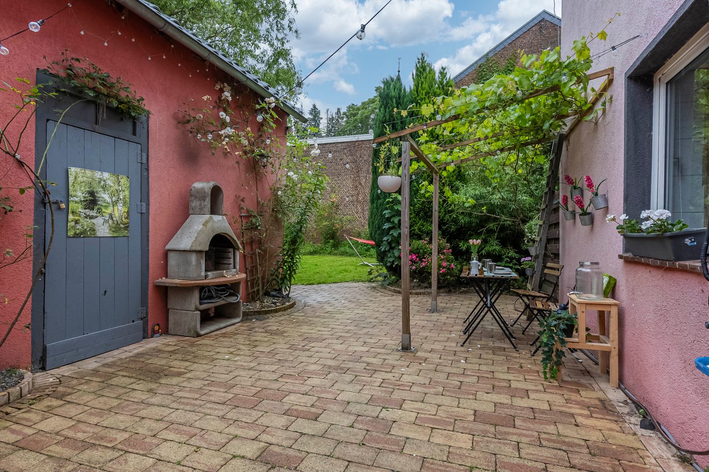 Photo 34 of Meuserstraat 139