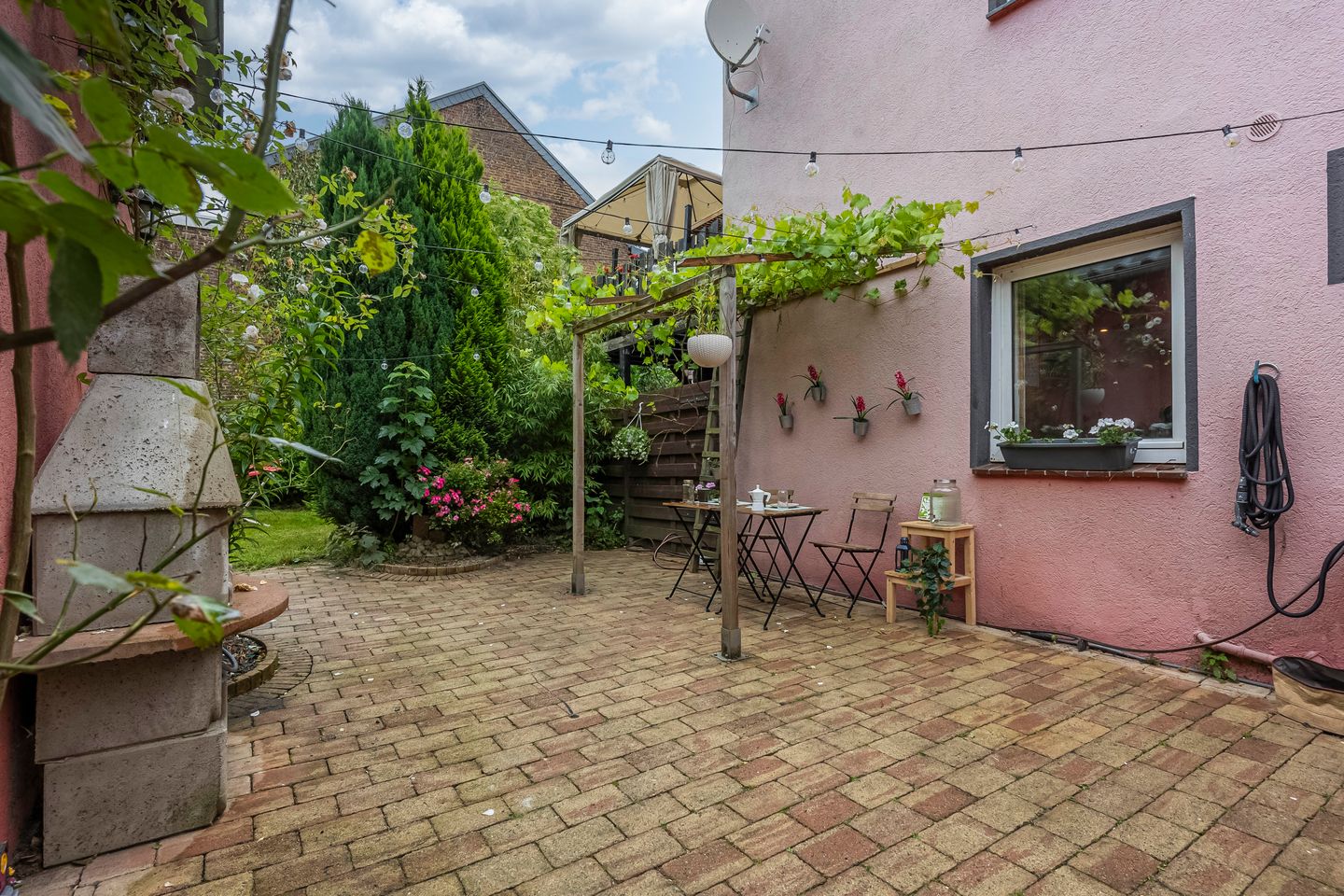 Photo 35 of Meuserstraat 139