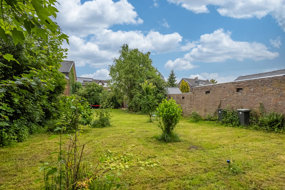 Photo 38 of Meuserstraat 139