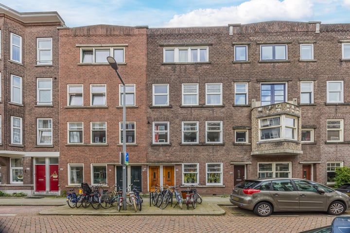 Bekijk foto 2 van Beatrijsstraat 22-B